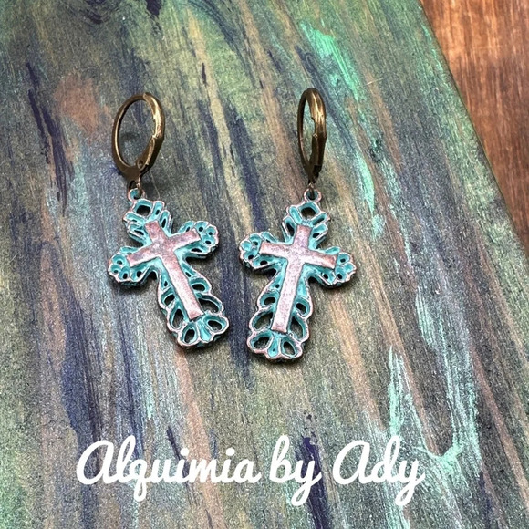 Cross Brass rustic dangle maxi earrings/cowgirl/rodeo season/western/ - Picture 1 of 1